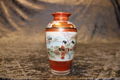 Chinesisch Vase mit Gartenlandschaft / Gescha / 12 cm hoch / 5 cm Durchmesser bei Hood.de