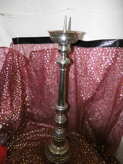 Antiker sakraler Kerzenhalter / Altarleuchter vernickelt / Kerzenleuchter 93cm im Ebay-Shop gebrauchtwaren-kw2011 aufrufen