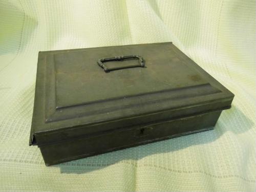 Antike Geldkassette um 1910 / Handkasse Stahlblech, Geld - Kasse / Restauration im Ebay-Shop gebrauchtwaren-kw2011 aufrufen